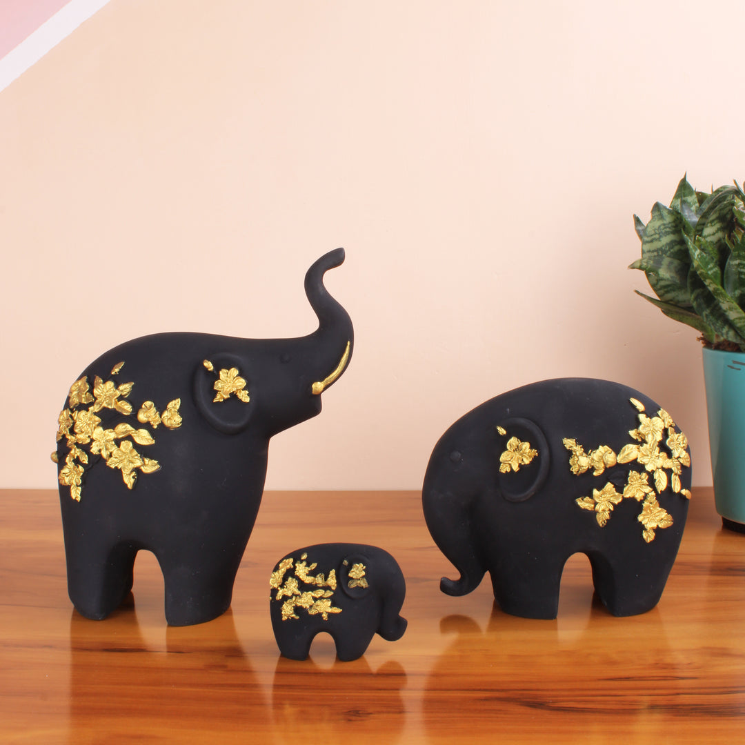 Resin Elephant Family Statue Affectionate Home Decor