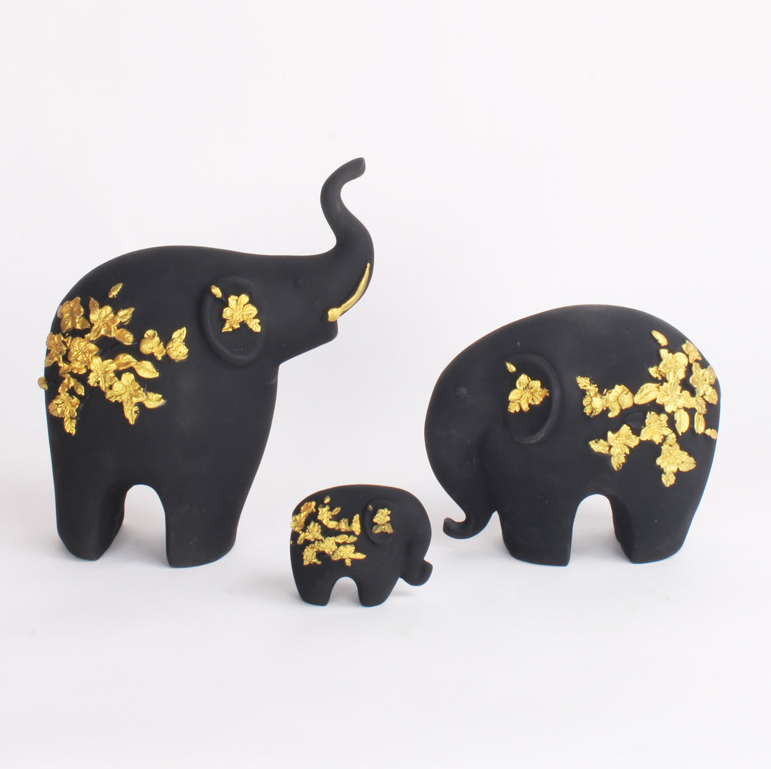 Resin Elephant Family Statue Affectionate Home Decor