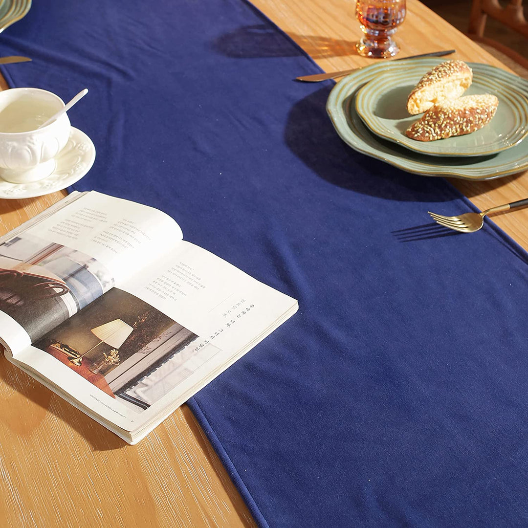 Luxurious Velvet Table Runner for Elegant Dining, Blue