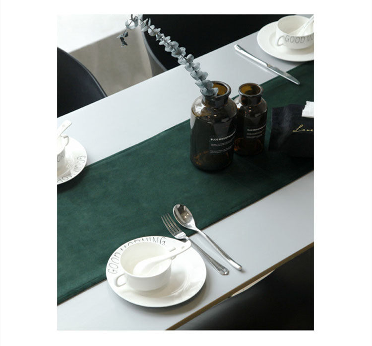 Luxurious Velvet Table Runner for Elegant Dining, Green